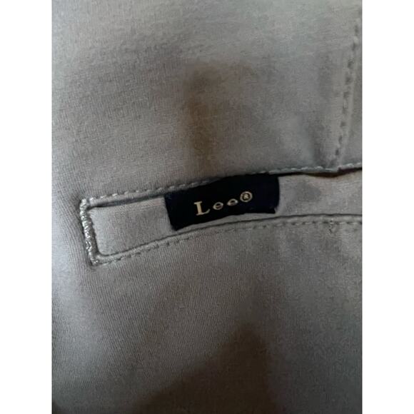 Lee Women’s Grey Pull-On Dress Pants Size 8 Vintage-Inspired - Picture 3 of 6